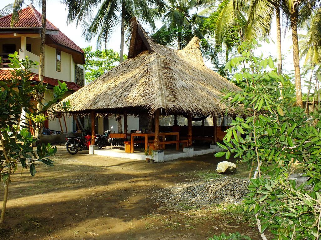Sadati Home Stay Batukaras Exterior photo